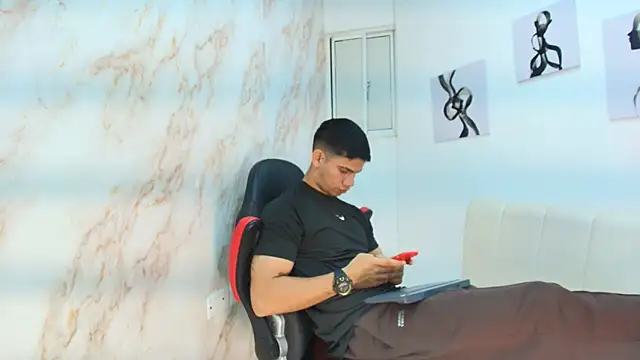 ANDRES STUD online show from December 3, 2025, 4:24 am