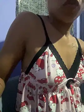 Snapshot of julieta_fn chatting on March 4, 2026, 3:47 am julieta fn online show from March 4, 2026, 3:47 am