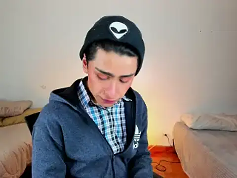 Snapshot of steve__gray chatting on February 21, 2025, 3:21 pm steve gray online show from February 21, 2025, 3:21 pm