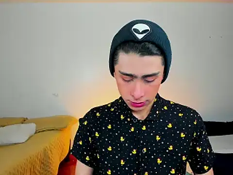 Snapshot of steve__gray chatting on February 4, 2025, 2:21 pm steve gray online show from February 4, 2025, 2:21 pm