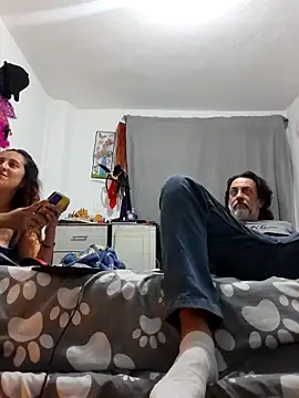 Snapshot of jeans_and_emma chatting on November 19, 2025, 2:22 am jeans and emma online show from November 19, 2025, 2:22 am