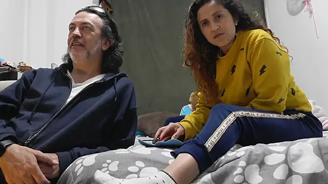 jeans and emma online show from January 14, 2026, 2:26 am