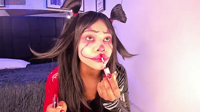 Snapshot of tylla_ chatting on October 29, 2025, 3:16 am tylla online show from October 29, 2025, 3:16 am