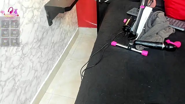 Snapshot of IVISBOUNCYASS chatting on November 4, 2025, 1:15 pm IVISBOUNCYASS online show from November 4, 2025, 1:15 pm