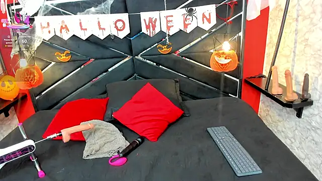 Snapshot of IVISBOUNCYASS chatting on October 31, 2025, 12:46 pm IVISBOUNCYASS online show from October 31, 2025, 12:46 pm