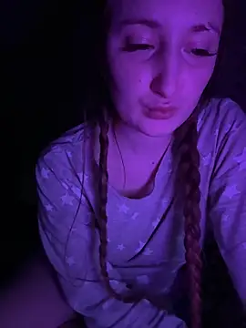 Evi murr online show from March 8, 2025, 5:01 pm