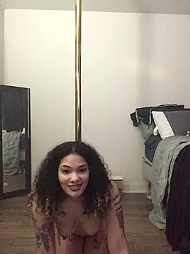 Snapshot of tastylolaaa chatting on February 25, 2025, 10:37 am tastylolaaa online show from February 25, 2025, 10:37 am