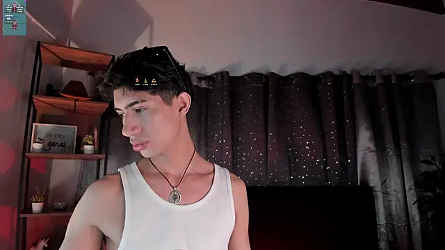 Snapshot of NovaaWheler chatting on November 14, 2025, 7:50 pm NovaaWheler online show from November 14, 2025, 7:50 pm