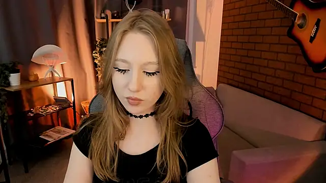 DariaTate online show from April 2, 2026, 8:54 am