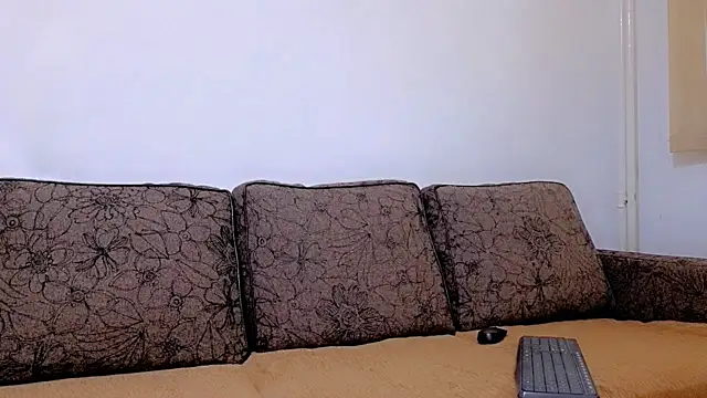 ChristiHanson online show from November 28, 2025, 9:20 am