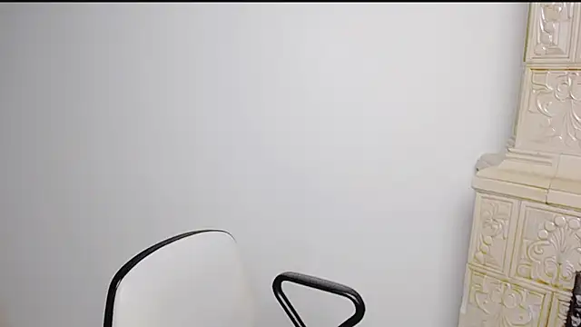 Snapshot of _AngeliaFlow_ chatting on March 19, 2025, 1:18 pm AngeliaFlow online show from March 19, 2025, 1:18 pm