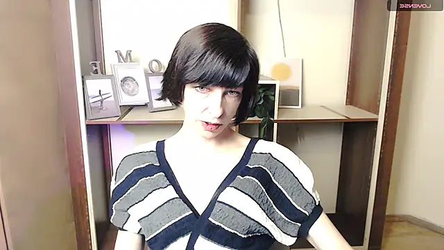 Snapshot of _AngeliaFlow_ chatting on October 23, 2025, 6:23 am AngeliaFlow online show from October 23, 2025, 6:23 am