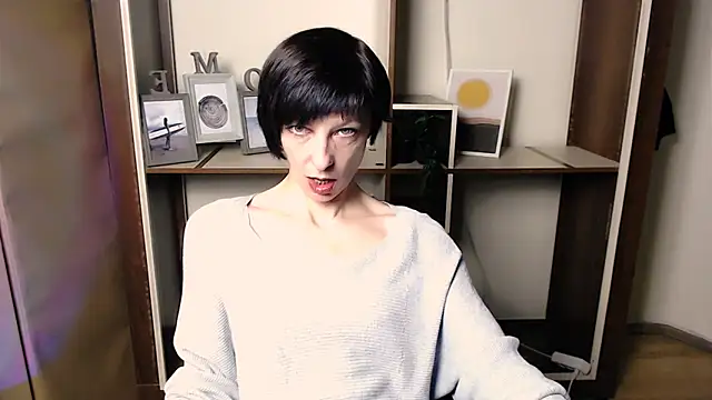 Snapshot of _AngeliaFlow_ chatting on December 4, 2025, 8:02 am AngeliaFlow online show from December 4, 2025, 8:02 am