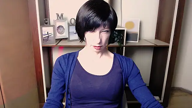  AngeliaFlow  online show from December 23, 2025, 8:02 am