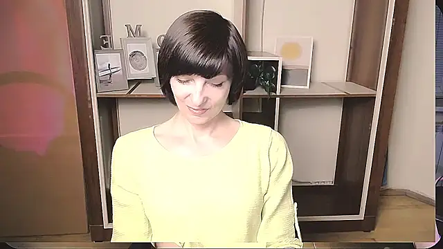  AngeliaFlow  online show from May 9, 2026, 8:39 am
