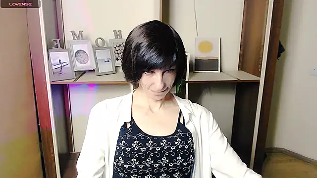 Snapshot of _AngeliaFlow_ chatting on October 15, 2025, 7:05 am AngeliaFlow online show from October 15, 2025, 7:05 am