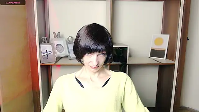 Snapshot of _AngeliaFlow_ chatting on October 10, 2025, 6:47 am AngeliaFlow online show from October 10, 2025, 6:47 am