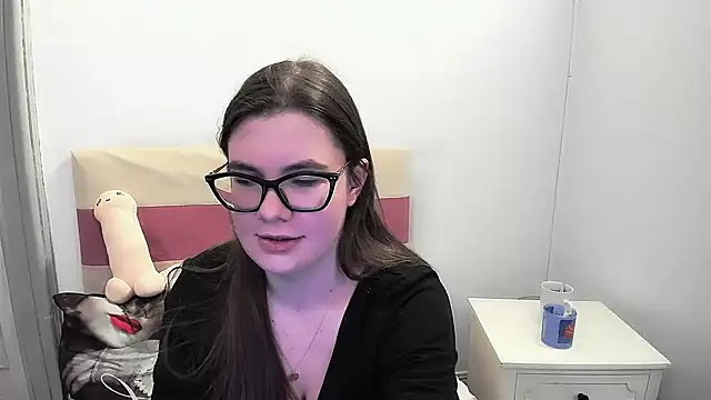 Snapshot of CarolineFlirt chatting on January 14, 2026, 3:48 pm CarolineFlirt online show from January 14, 2026, 3:48 pm