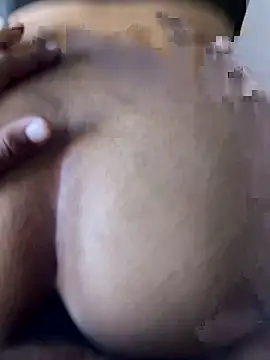 Uncleuncutmushroom online show from November 18, 2025, 7:55 am