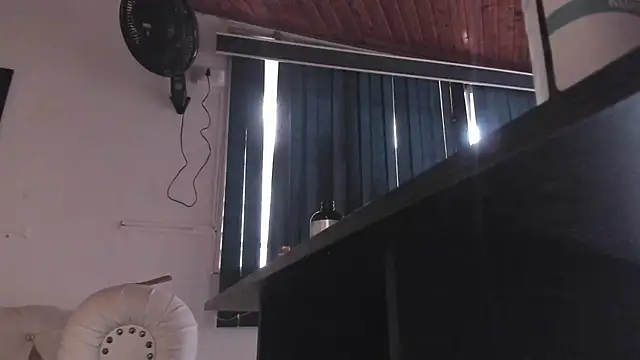 Piia Angeel1 online show from February 25, 2025, 7:38 pm