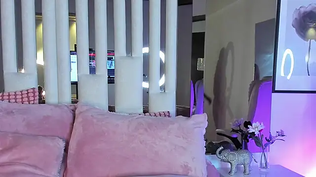 Cloee Rainbow1 online show from March 17, 2026, 12:08 pm