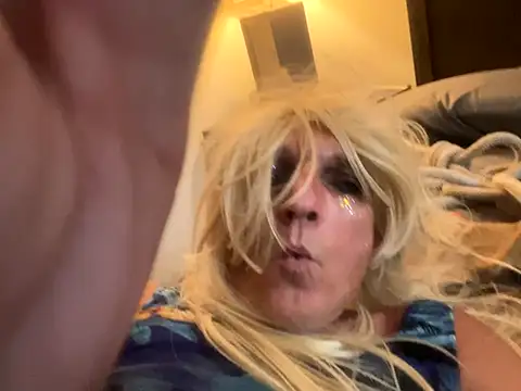 Sexyinheels1 online show from October 26, 2025, 6:08 pm