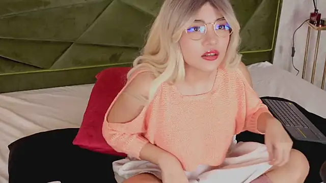 Snapshot of NataliaNovak chatting on March 9, 2025, 12:53 pm NataliaNovak online show from March 9, 2025, 12:53 pm