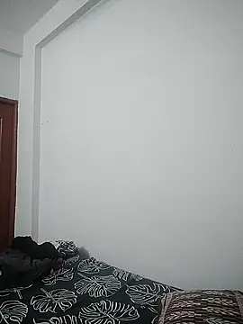 Snapshot of laila_10 chatting on September 17, 2025, 3:03 pm laila 10 online show from September 17, 2025, 3:03 pm