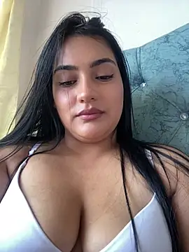 Sahanaprincessll online show from April 18, 2026, 4:53 pm