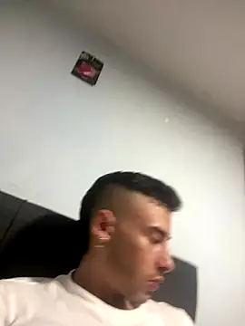 kyle clint07 online show from November 23, 2025, 9:14 pm