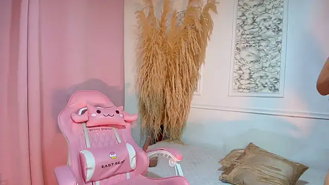 Snapshot of Danella_houston chatting on February 28, 2026, 11:48 pm Danella houston online show from February 28, 2026, 11:48 pm