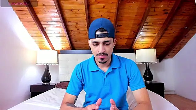 Snapshot of Sebastian_Berne chatting on March 5, 2025, 7:38 pm Sebastian Berne online show from March 5, 2025, 7:38 pm