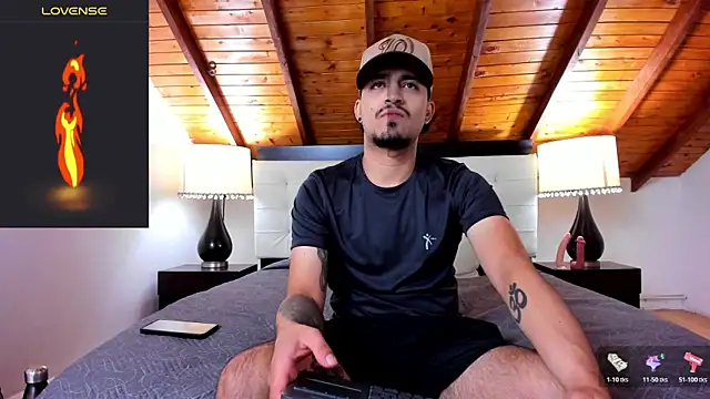 Snapshot of Sebastian_Berne chatting on November 10, 2025, 7:30 pm Sebastian Berne online show from November 10, 2025, 7:30 pm