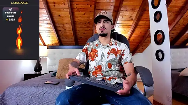 Snapshot of Sebastian_Berne chatting on December 5, 2025, 7:12 pm Sebastian Berne online show from December 5, 2025, 7:12 pm