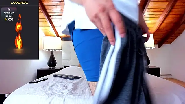 Snapshot of Sebastian_Berne chatting on November 27, 2025, 7:25 pm Sebastian Berne online show from November 27, 2025, 7:25 pm