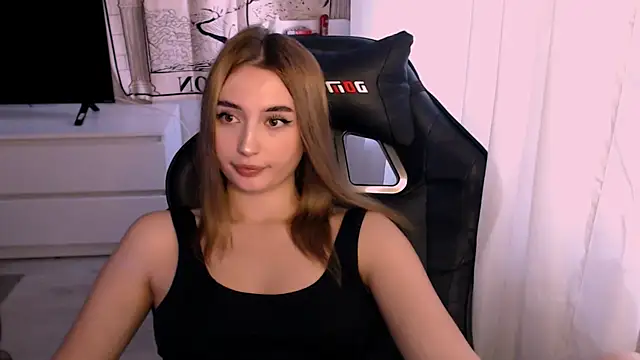 Snapshot of beauty_blonde chatting on September 11, 2025, 2:33 am beauty blonde online show from September 11, 2025, 2:33 am