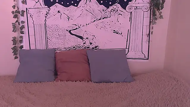 Snapshot of beauty_blonde chatting on March 19, 2025, 5:30 am beauty blonde online show from March 19, 2025, 5:30 am