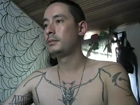 Snapshot of vampireathome chatting on May 17, 2026, 7:03 pm vampireathome online show from May 17, 2026, 7:03 pm
