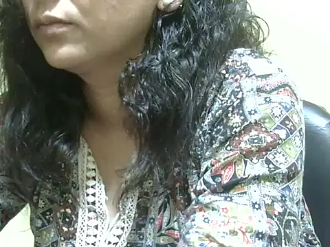 Snapshot of Your_cutiepie_ chatting on November 3, 2025, 5:05 pm Your cutiepie online show from November 3, 2025, 5:05 pm