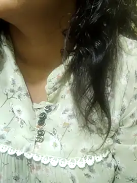 Snapshot of Your_cutiepie_ chatting on October 26, 2025, 12:00 am Your cutiepie online show from October 26, 2025, 12:00 am