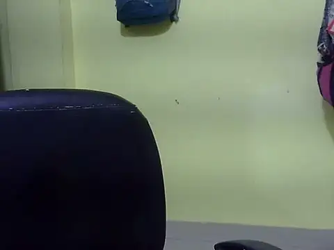 Snapshot of Your_cutiepie_ chatting on October 23, 2025, 6:06 pm Your cutiepie online show from October 23, 2025, 6:06 pm