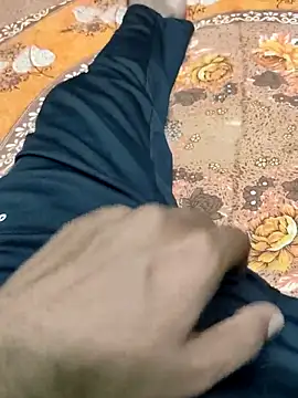 Snapshot of Yashkumar_0697 chatting on February 19, 2025, 7:48 pm Yashkumar 0697 online show from February 19, 2025, 7:48 pm