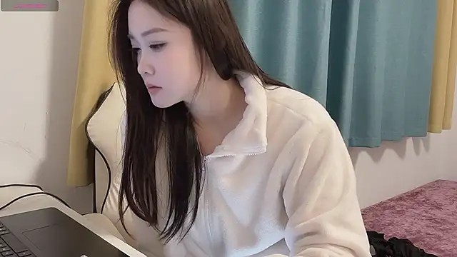 Qvo-Q online show from February 21, 2025, 1:44 pm