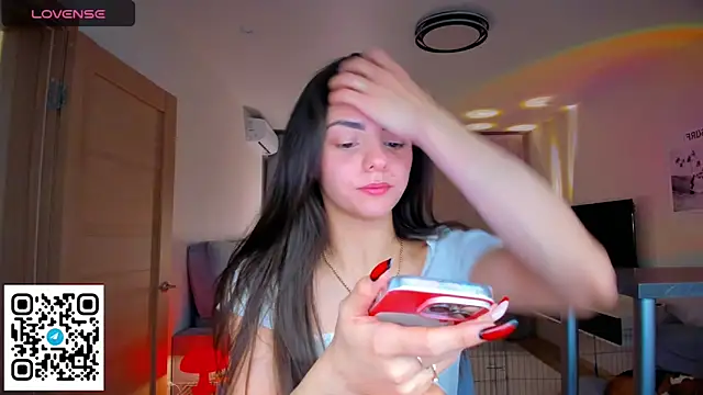 EmiliaZen online show from February 25, 2026, 4:18 pm