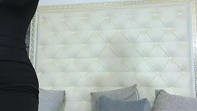 EliteDomina online show from March 19, 2026, 8:03 am