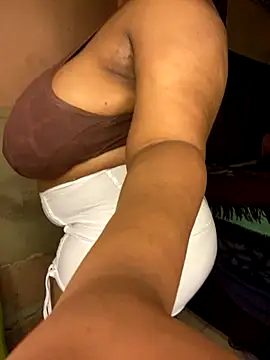 NonoGotBoobies online show from November 2, 2025, 8:30 am