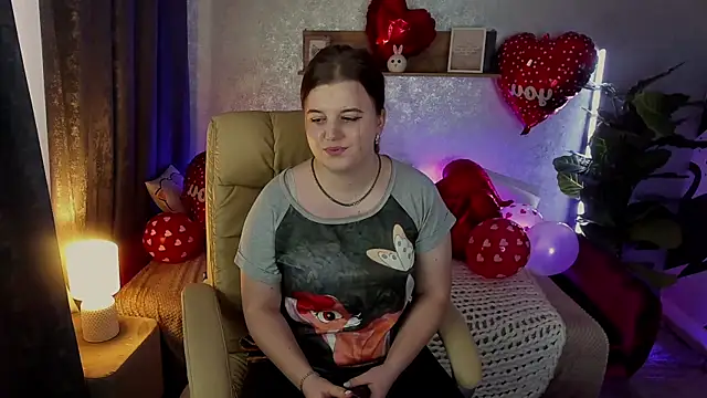 Snapshot of KristiMoons chatting on February 6, 2025, 7:13 am KristiMoons online show from February 6, 2025, 7:13 am