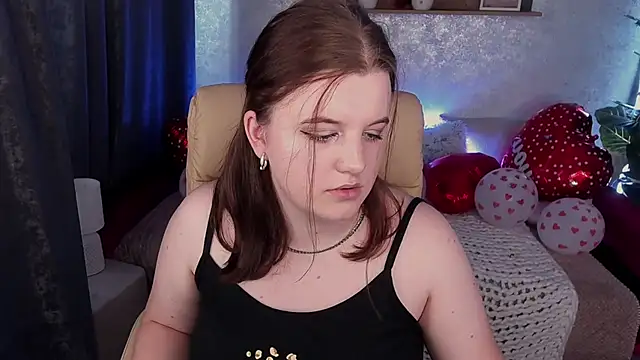 Snapshot of KristiMoons chatting on February 9, 2025, 9:37 am KristiMoons online show from February 9, 2025, 9:37 am