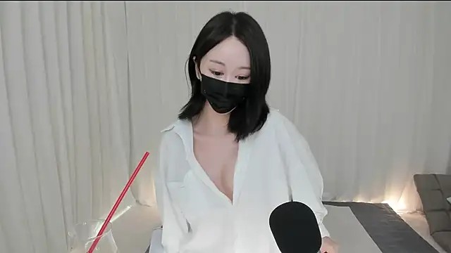 33bellla333 online show from March 12, 2025, 11:54 am