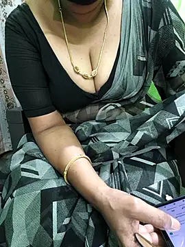 Snapshot of niiveditha chatting on September 23, 2025, 2:29 am niiveditha online show from September 23, 2025, 2:29 am